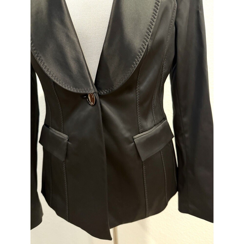 Marciano Women Black Noir Tuxedo Blazer NWT Size 10 Shawl Lapel Flare Back $278 - Picture 4 of 16